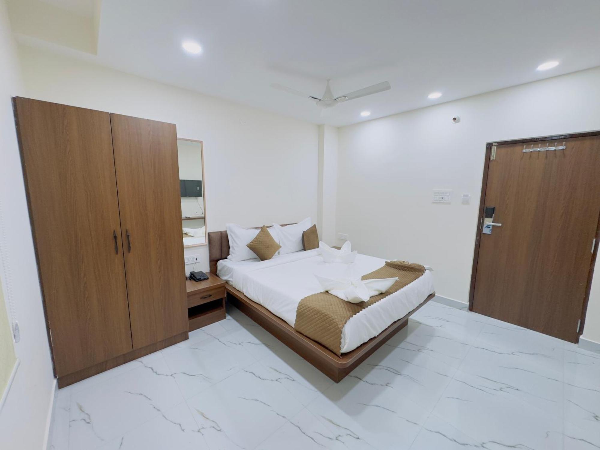 Hotel Apex Inn Hyderabad Airport ภายนอก รูปภาพ