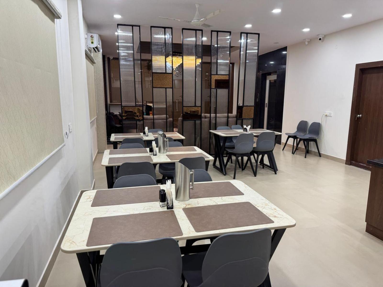 Hotel Apex Inn Hyderabad Airport ภายนอก รูปภาพ