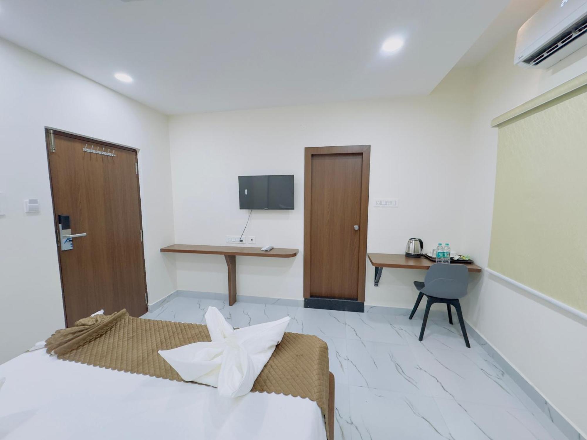 Hotel Apex Inn Hyderabad Airport ภายนอก รูปภาพ